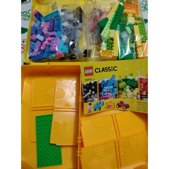 LEGO Classic with carry case - Picture 8 of 8